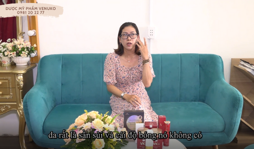 Sau khi dùng VK8, chị Quyên được người thân, bạn bè khen da khoẻ đẹp, mịn màng hơn